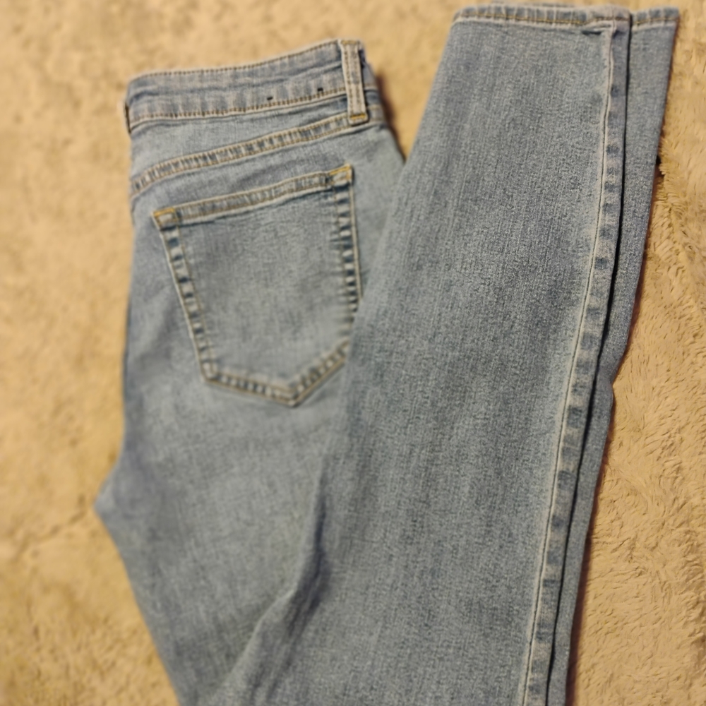 GAP Women's Skinny Jeans in Light Blue
